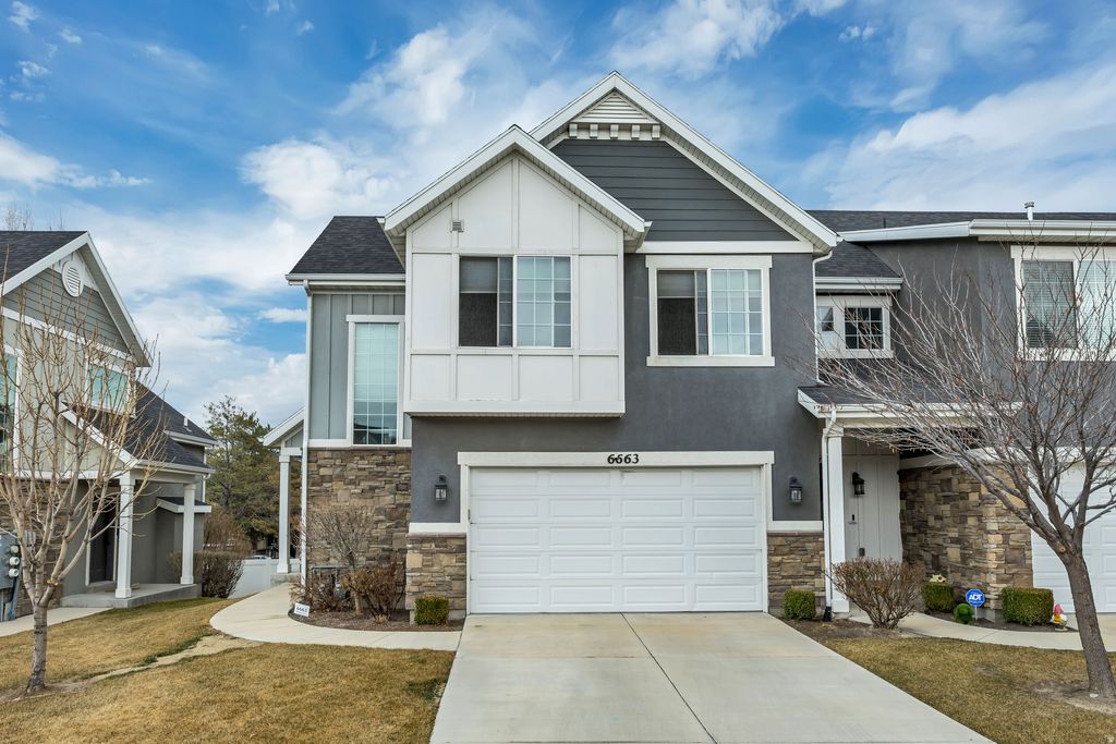 Photo of 6663 S PLUMROSE WAY W, Salt Lake City, UT 84123 (MLS # 2139496)