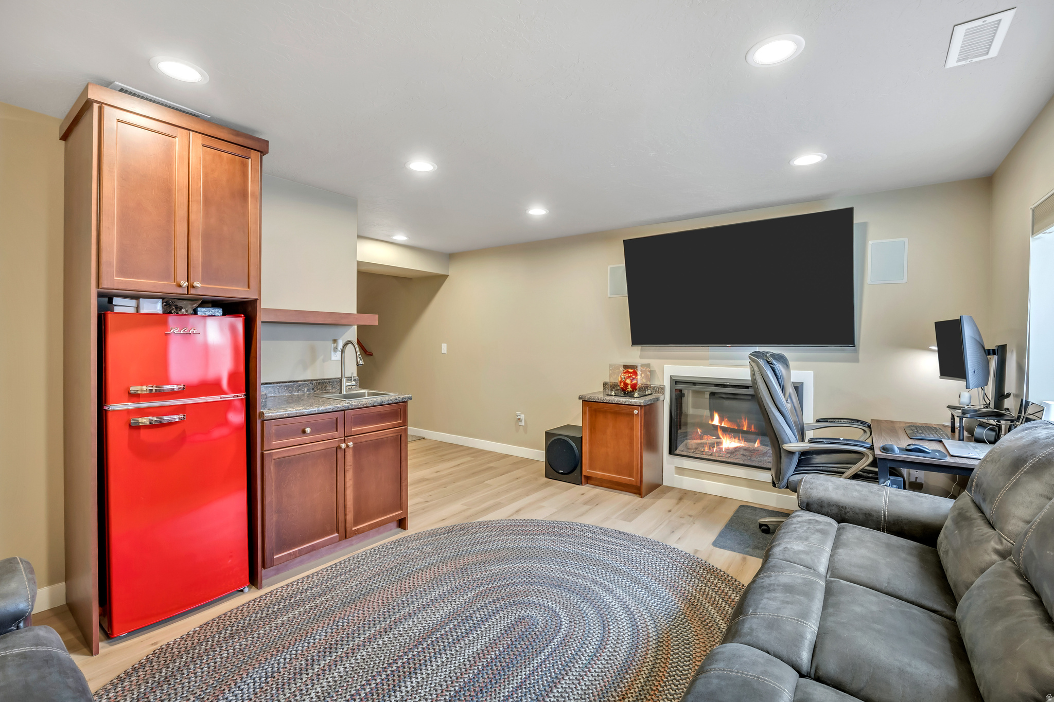 VILLAGES AT WINCHESTER - Residential