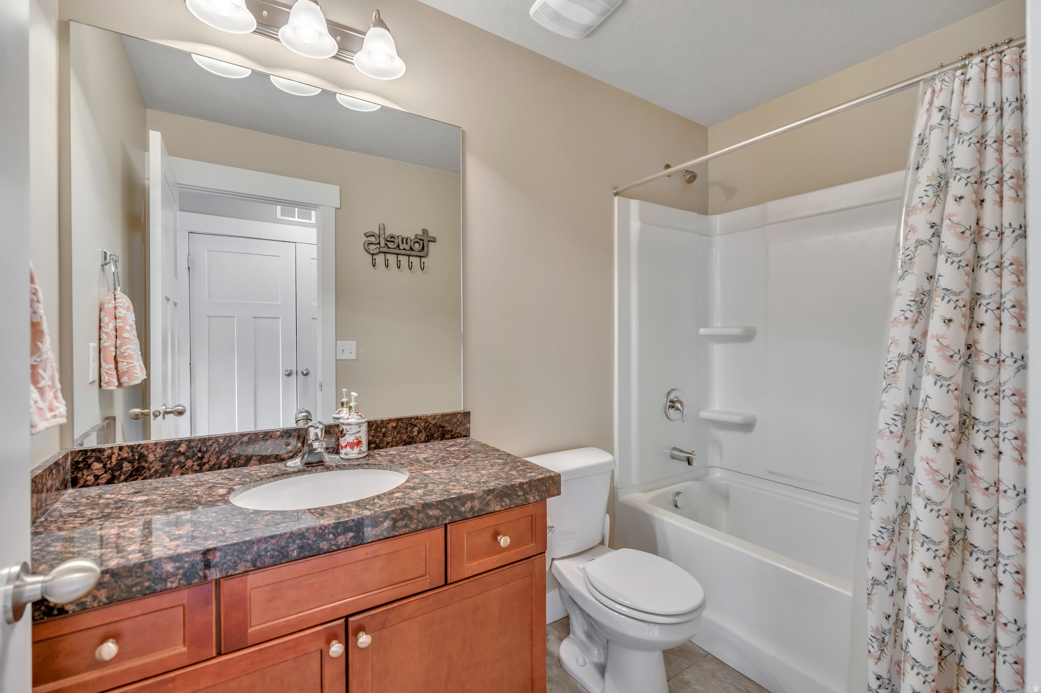 VILLAGES AT WINCHESTER - Residential