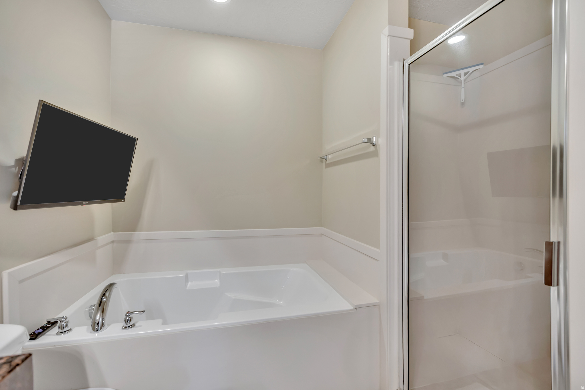 VILLAGES AT WINCHESTER - Residential