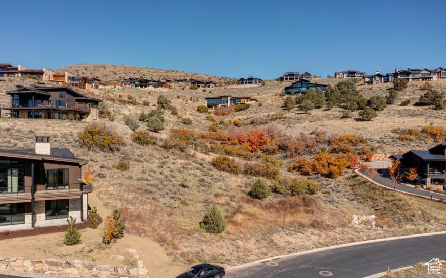 RED LEDGES - Land