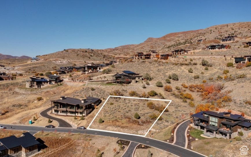 RED LEDGES - Land