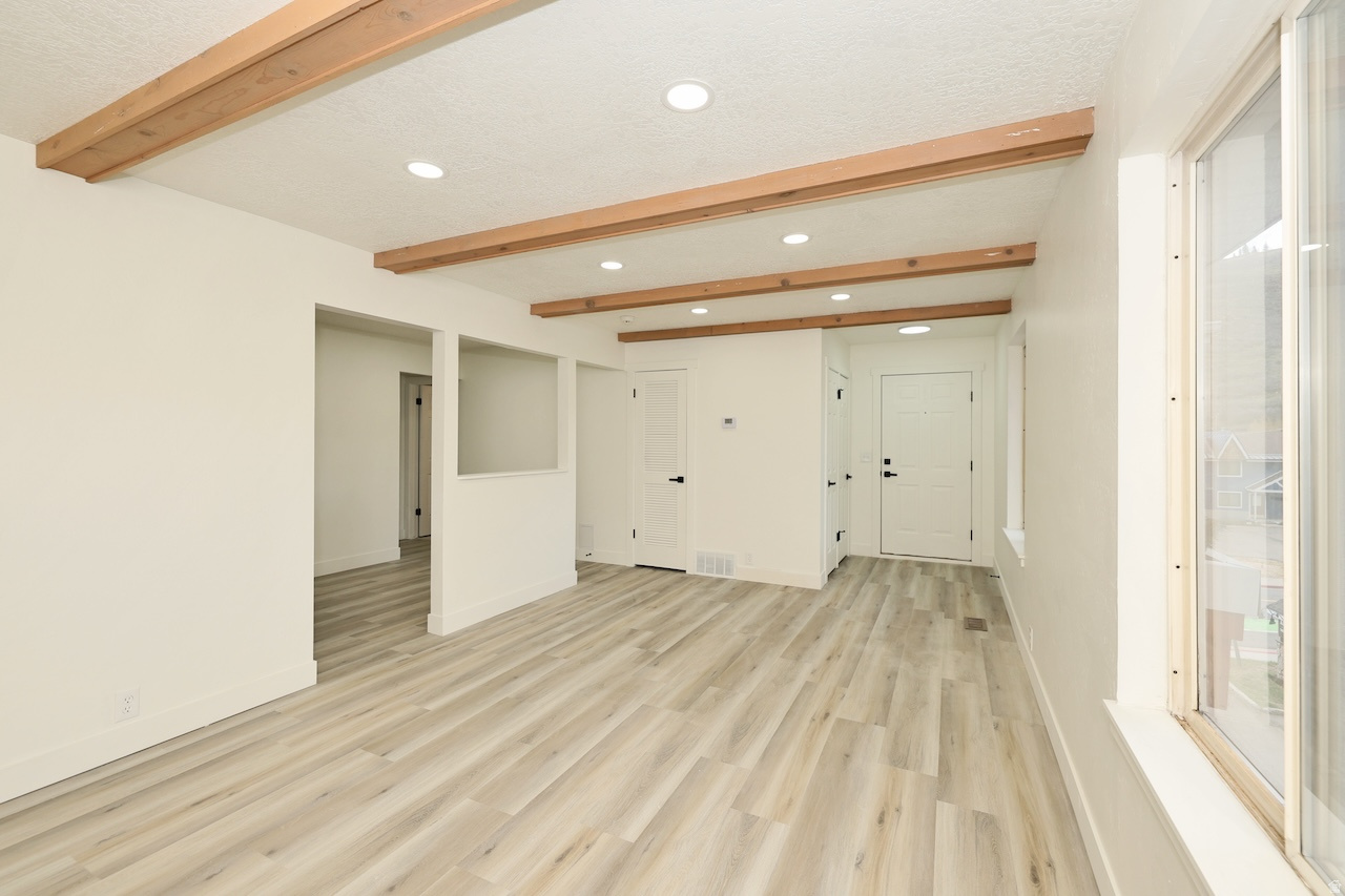 ALPENHOF CONDO - Residential