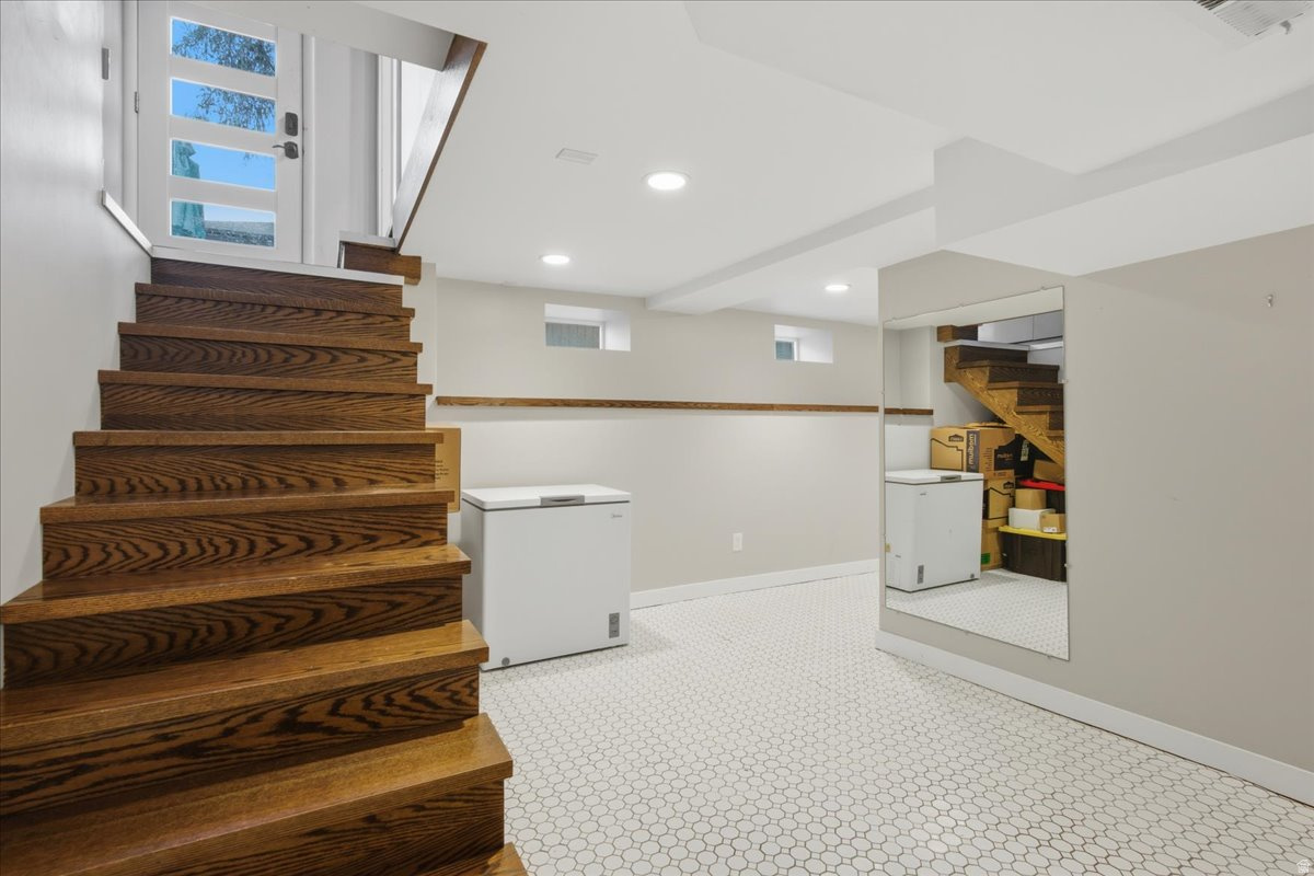 FRUITVALE - Residential