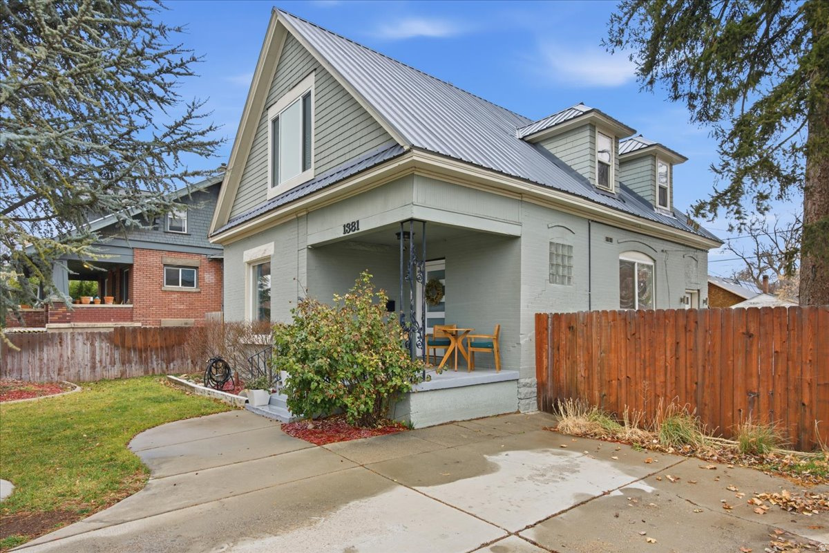 FRUITVALE - Residential