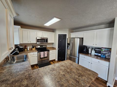 Tiny photo for 1627 S 3050 E, Spanish Fork, UT 84660 (MLS # 2131857)