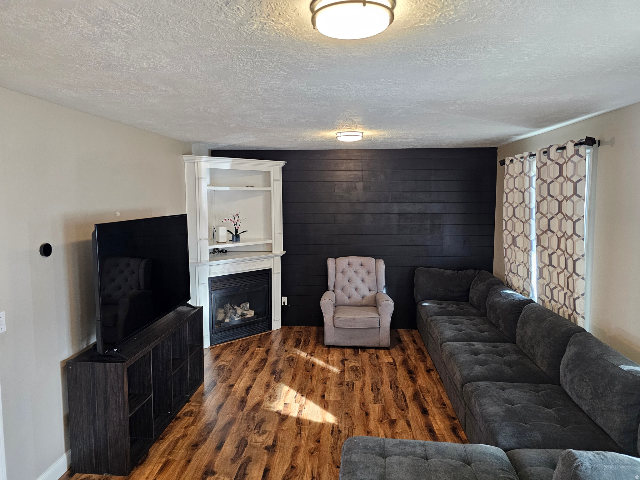 CANYON CREST - Residential