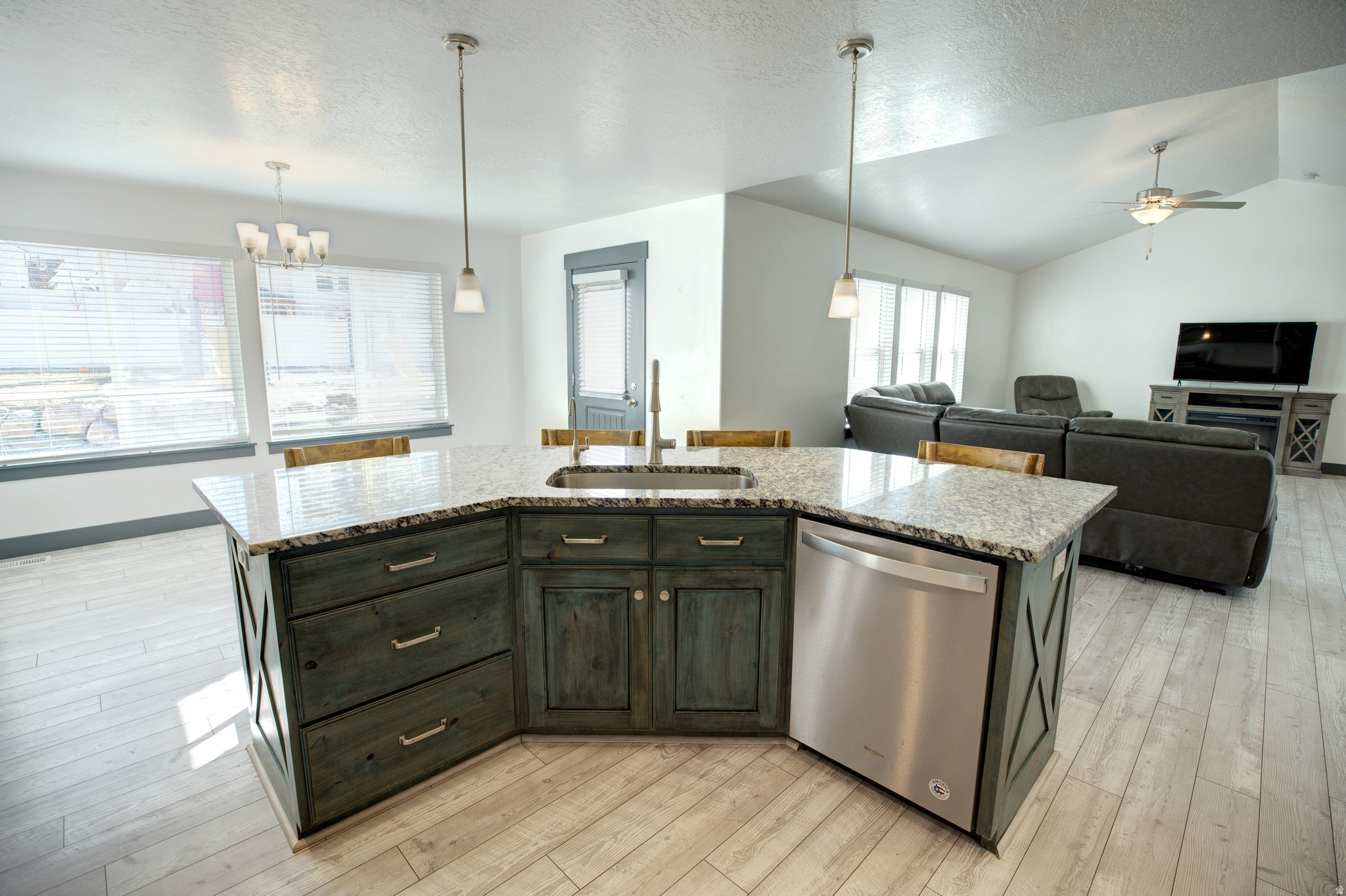 MOUNT LOAFER MEADOWS - Residential