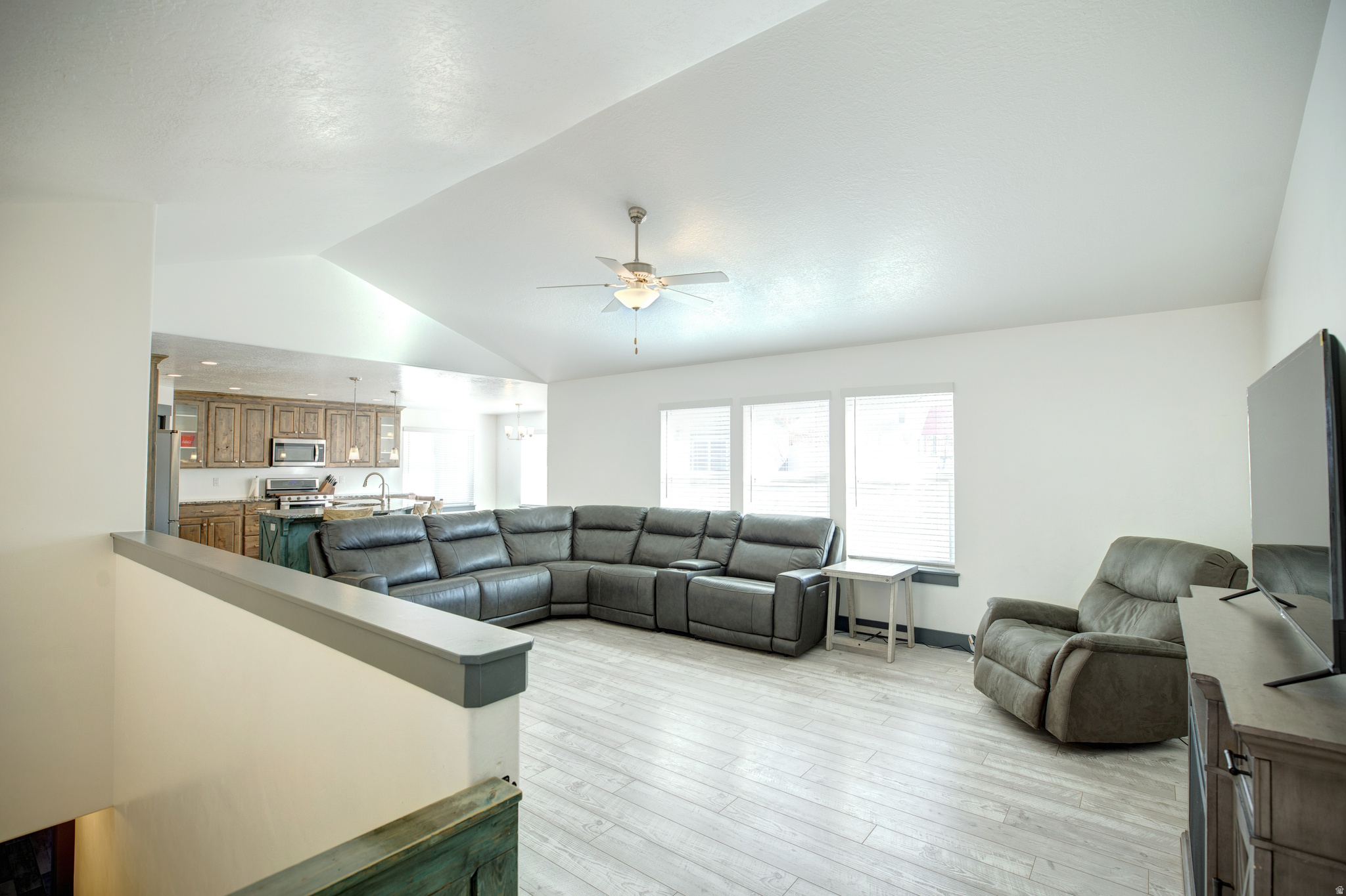 MOUNT LOAFER MEADOWS - Residential