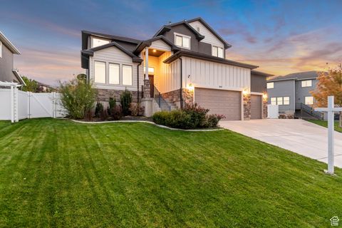 Tiny photo for 541 W MOUNTAIN RIDGE DR, Saratoga Springs, UT 84045 (MLS # 2117342)