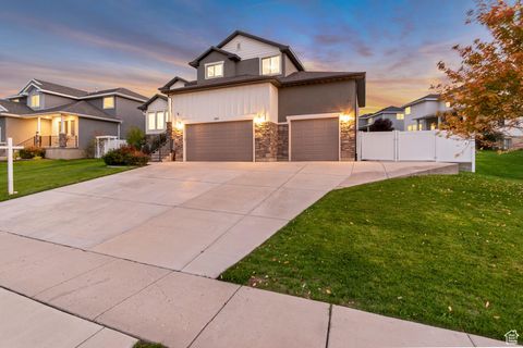 Tiny photo for 541 W MOUNTAIN RIDGE DR, Saratoga Springs, UT 84045 (MLS # 2117342)