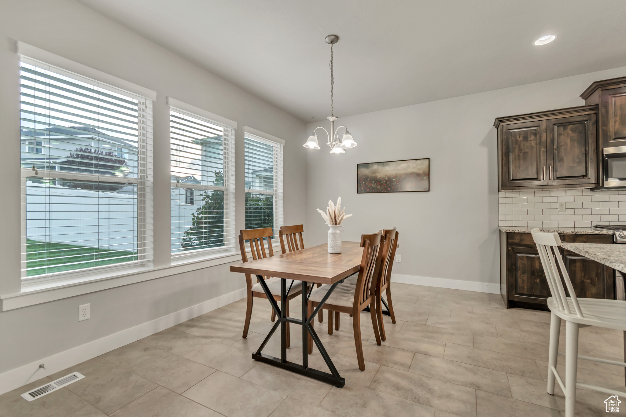 THE BENCHES - Residential