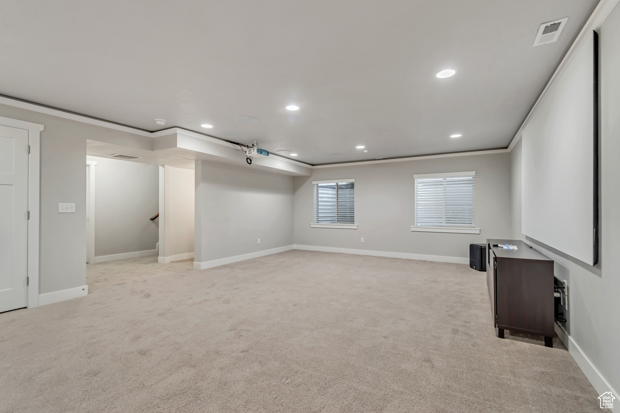 THE BENCHES - Residential