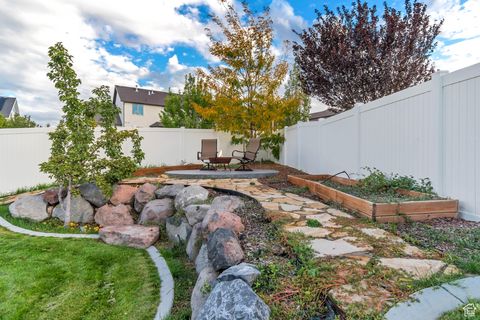 Tiny photo for 541 W MOUNTAIN RIDGE DR, Saratoga Springs, UT 84045 (MLS # 2117342)