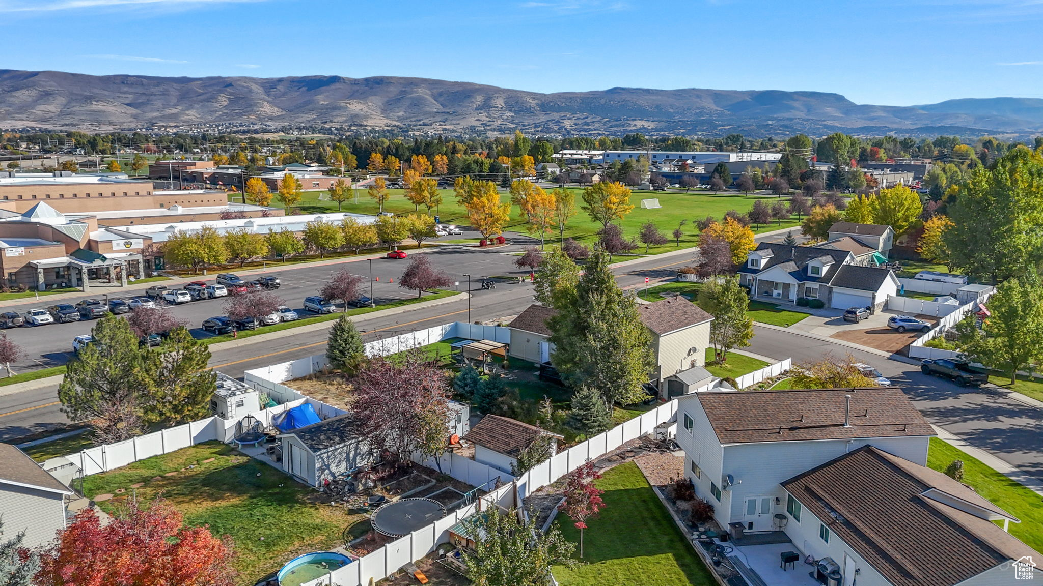SCHOOL HOUSE ESTATES - Residential