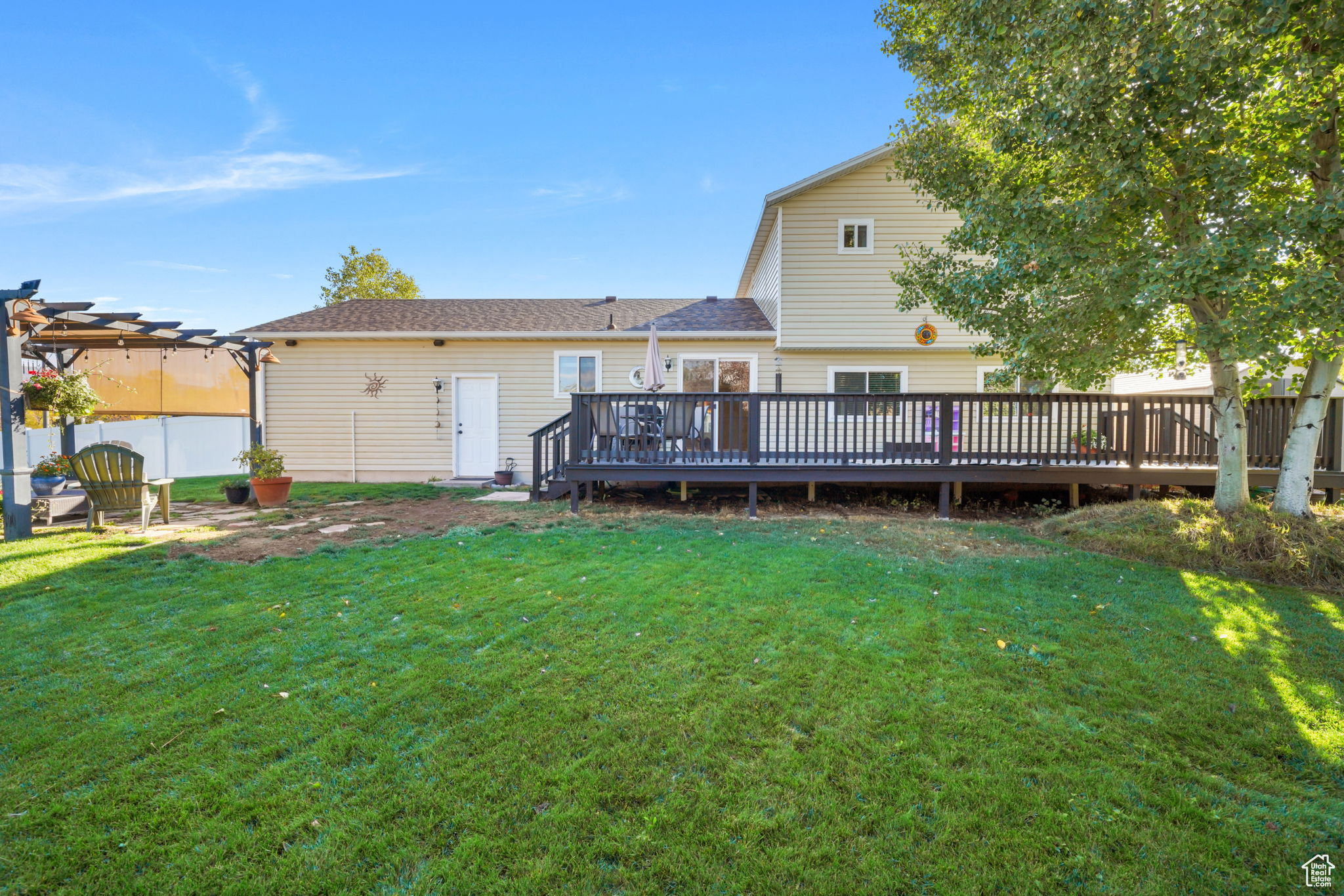 SCHOOL HOUSE ESTATES - Residential