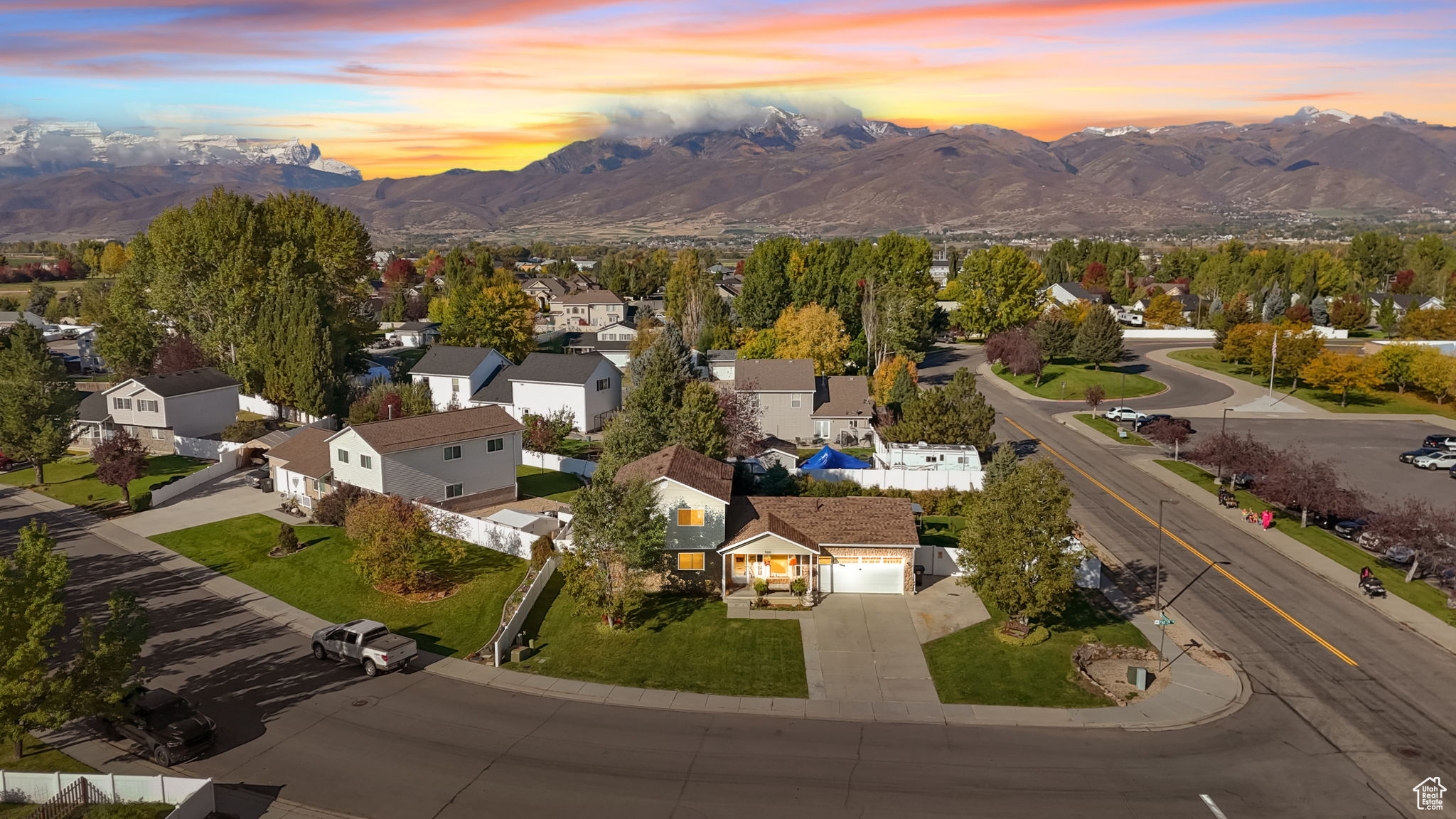 SCHOOL HOUSE ESTATES - Residential