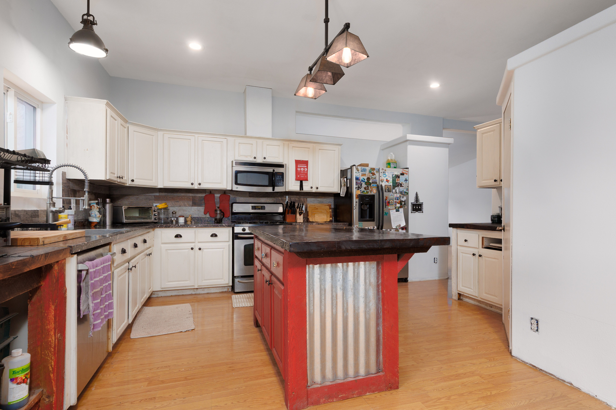 SAMAK HILLS SUBDIVISION - Residential