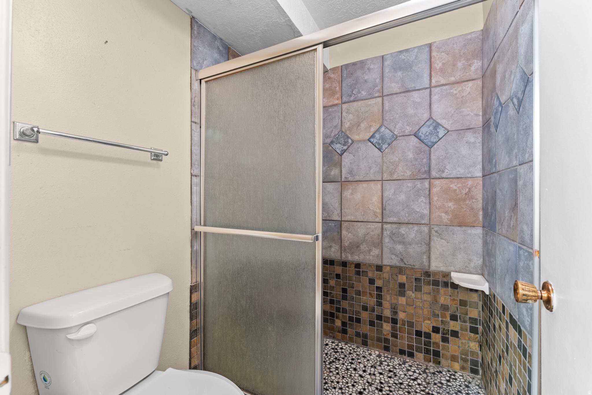 WHITE BARN - Residential Income