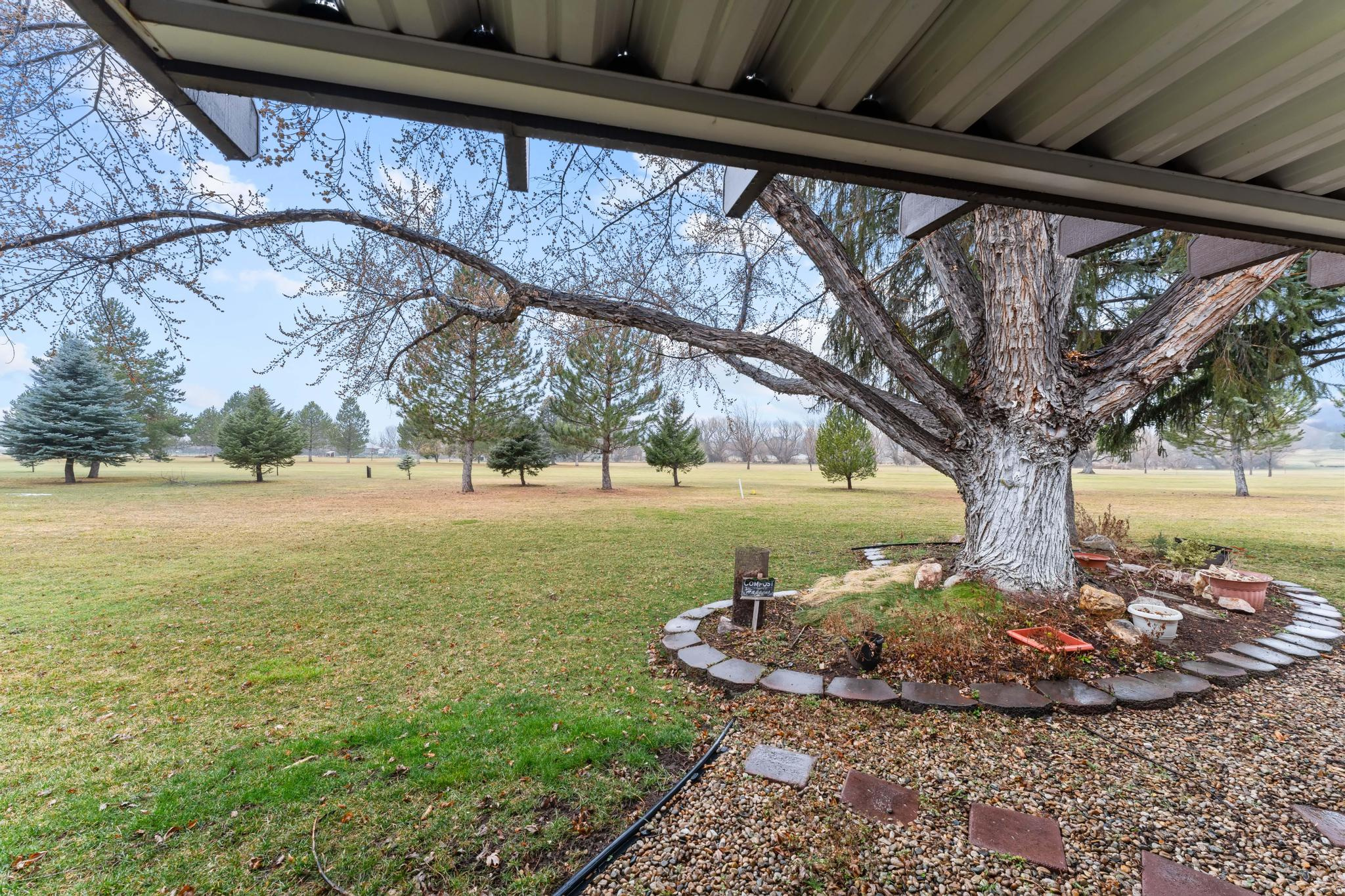 WHITE BARN - Residential Income