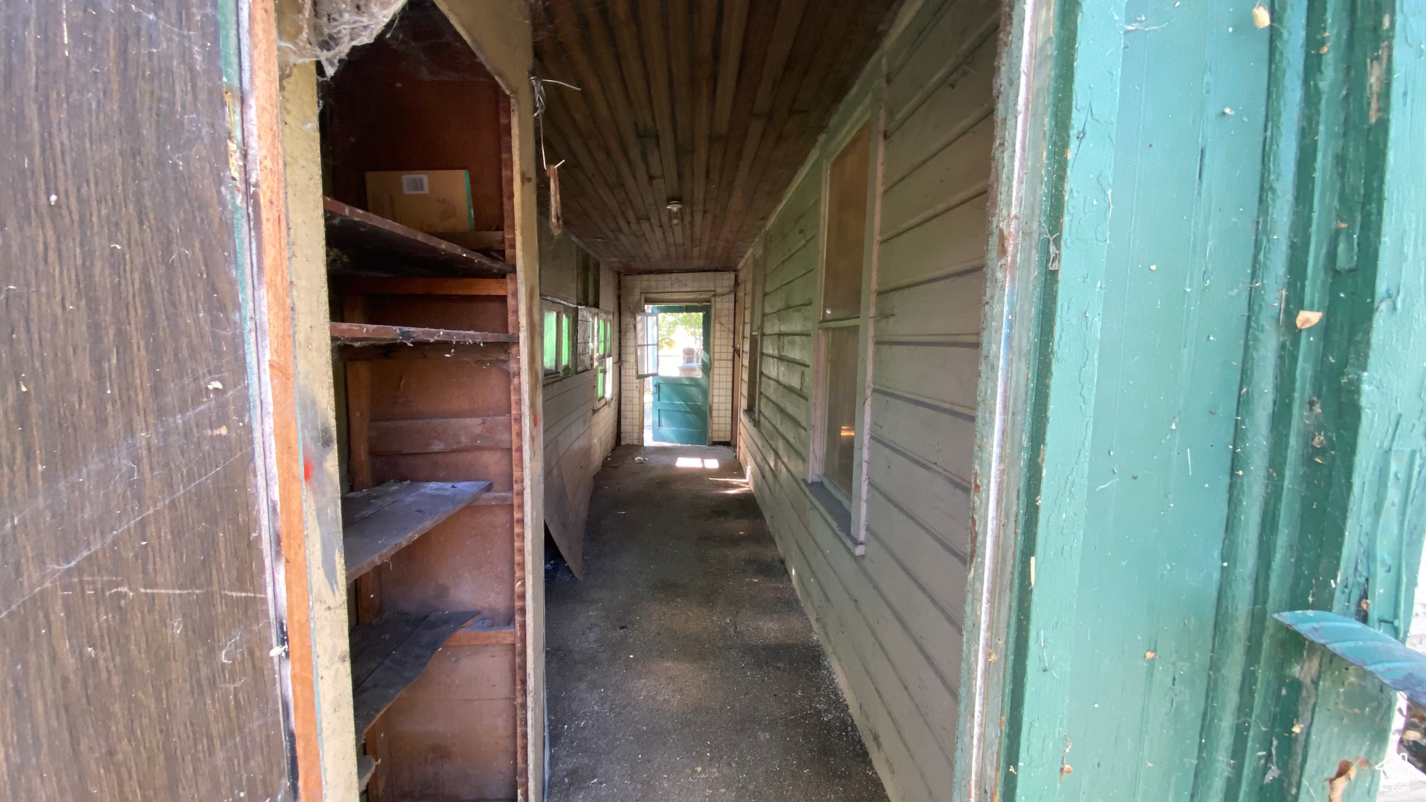 BURLINGTON - Residential