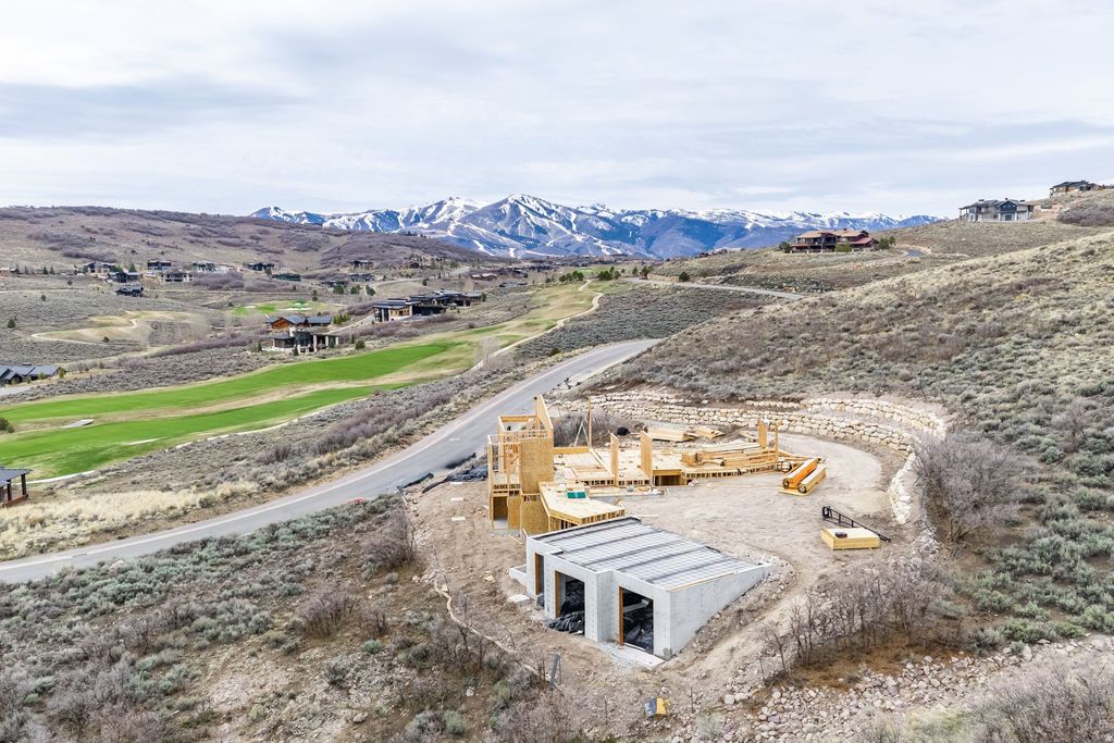 Photo of 3727 E TUHAYE HOLW, Hideout, UT 84036 (MLS # 2145686)