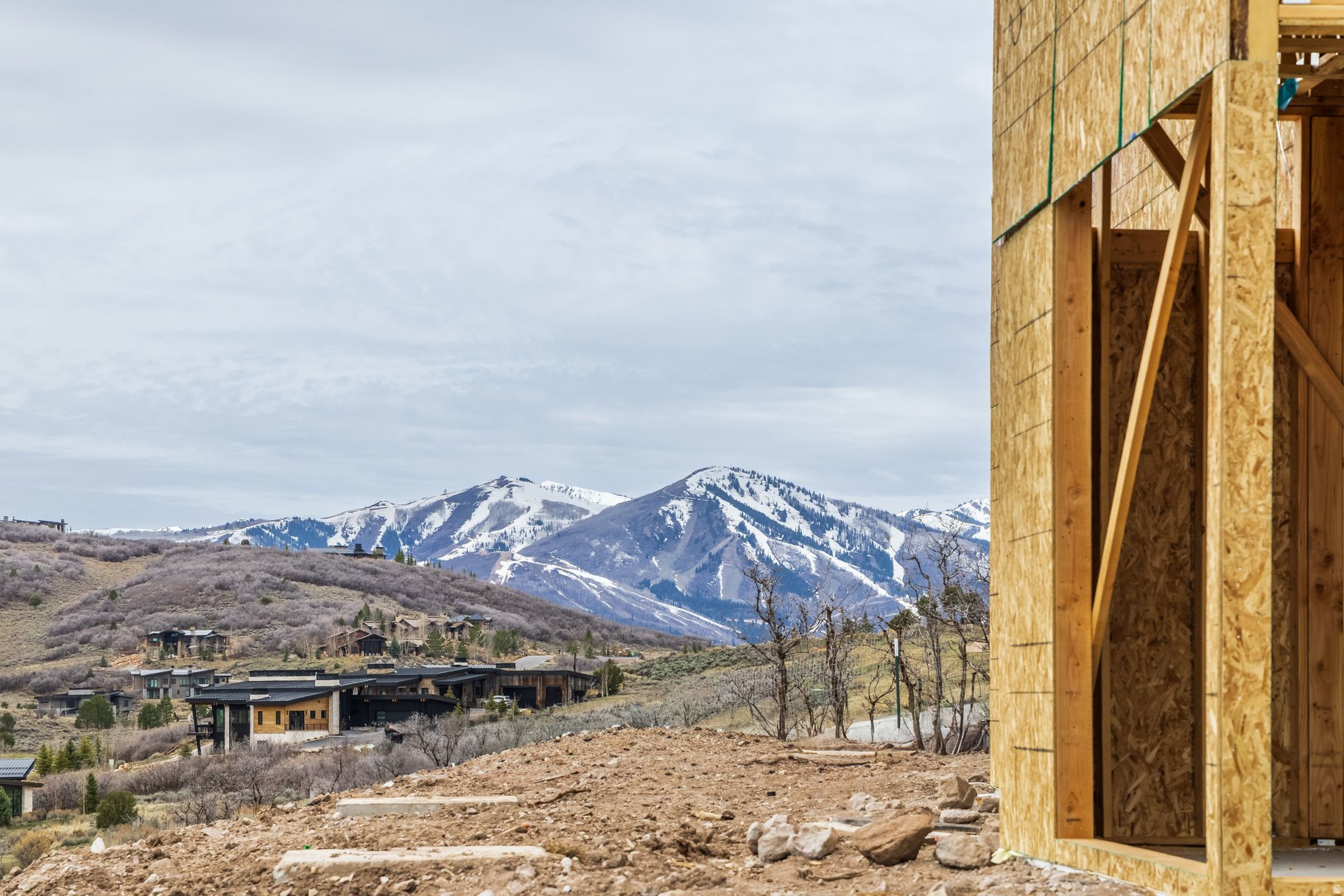 TUHAYE - Residential