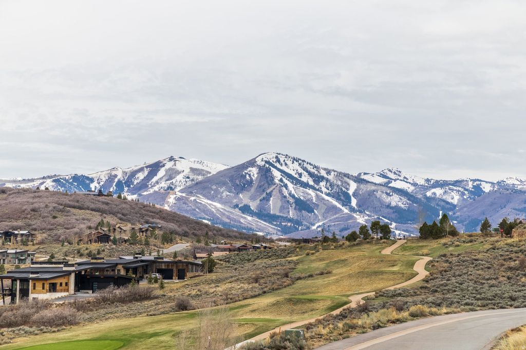 Photo of 3727 E TUHAYE HOLW, Hideout, UT 84036 (MLS # 2145686)