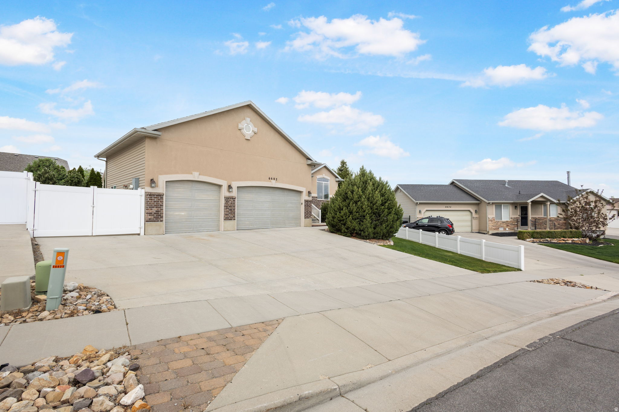 HIGHLAND - Residential