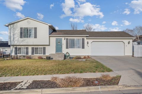Photo of 776 3 O CLOCK DR, Tooele, UT 84074 (MLS # 2130664)
