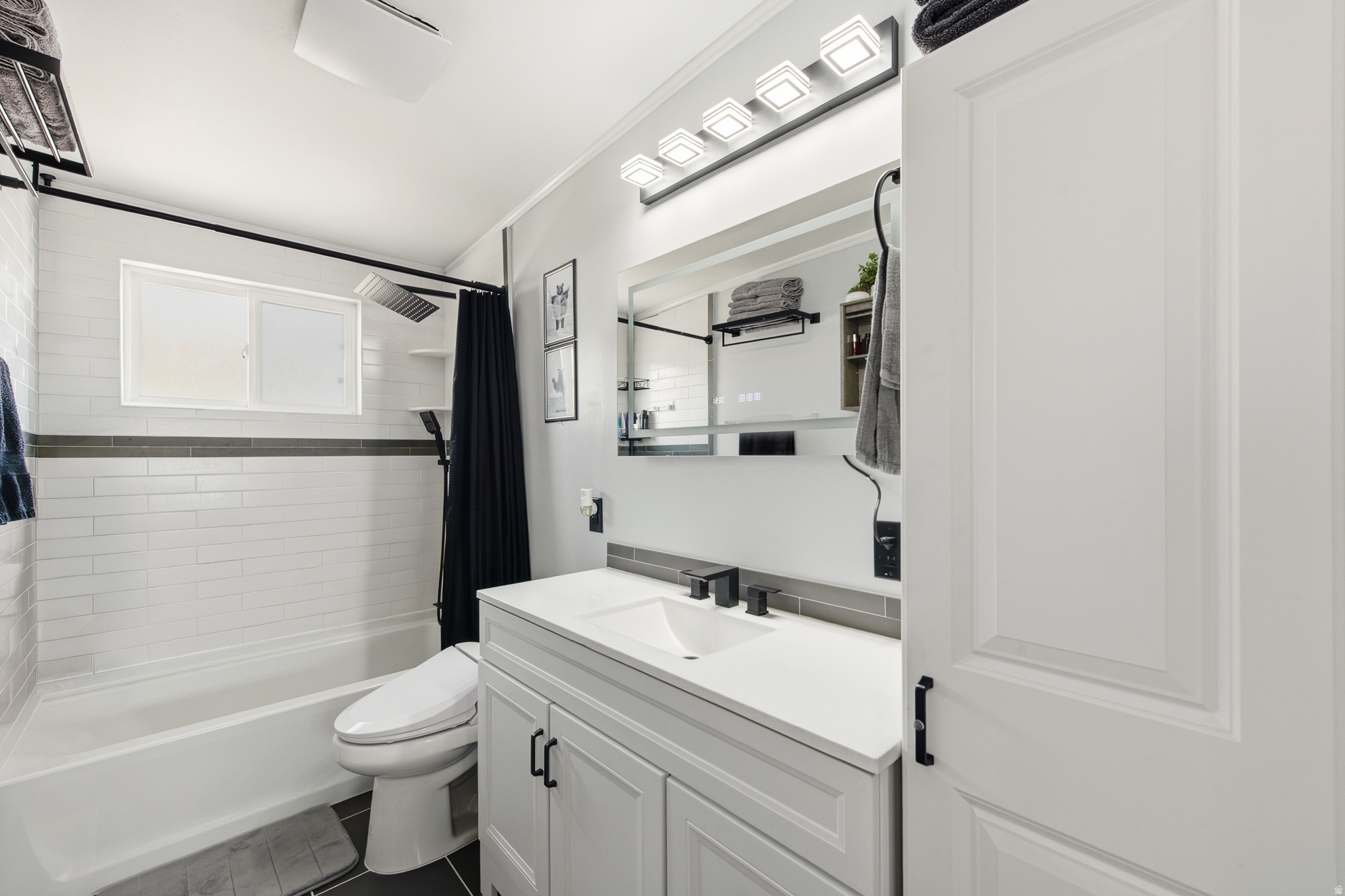 WHITE CITY NO 6 - Residential