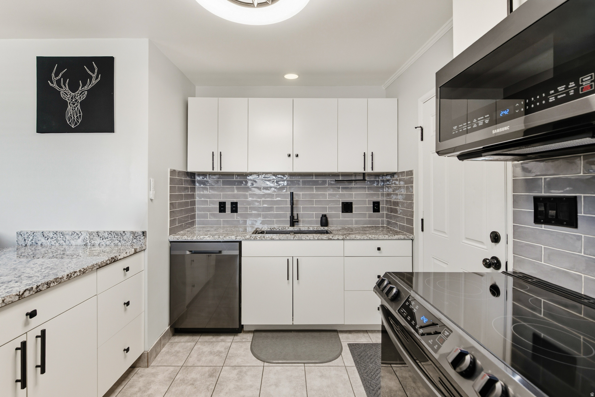 WHITE CITY NO 6 - Residential