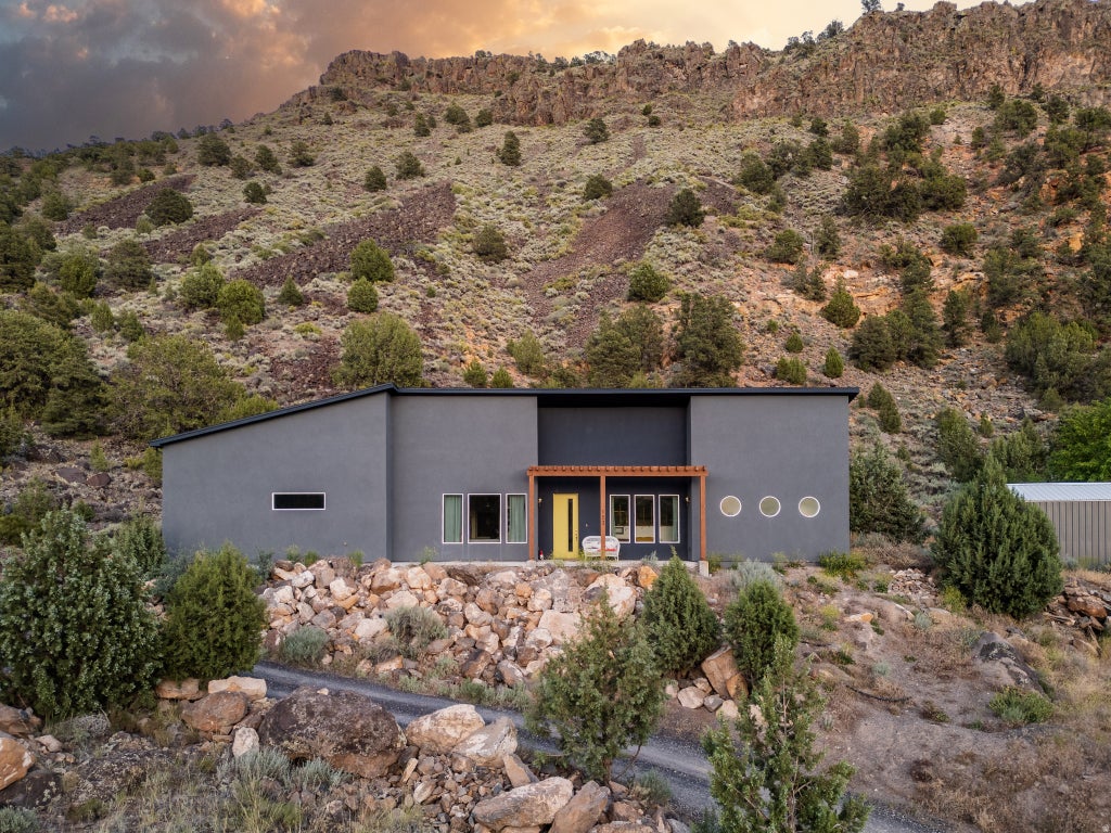 Photo of 153 S STAGECOACH, Brookside, UT 84782 (MLS # 2169198)