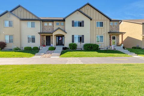 Photo of 1891 E 160 S, Spanish Fork, UT 84660 (MLS # 2157333)