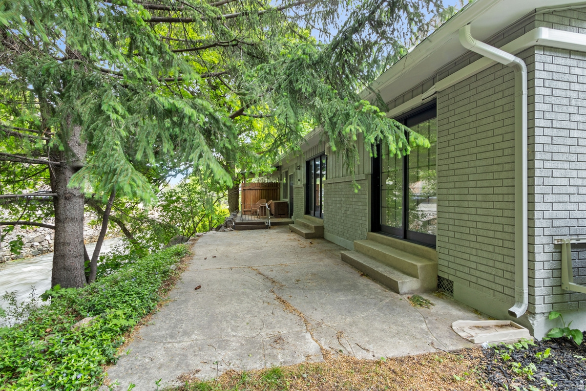 COBBLES - Residential Income