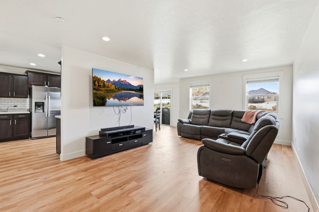 Photo of 14482 S EDGEMERE DR, Herriman, UT 84096 (MLS # 2150238)