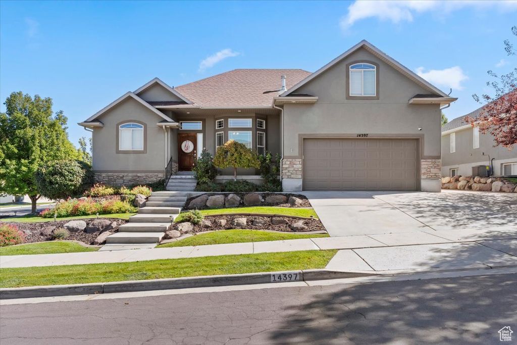Photo of 14397 S LOGAN FALLS LN W, Herriman, UT 84096 (MLS # 2119469)