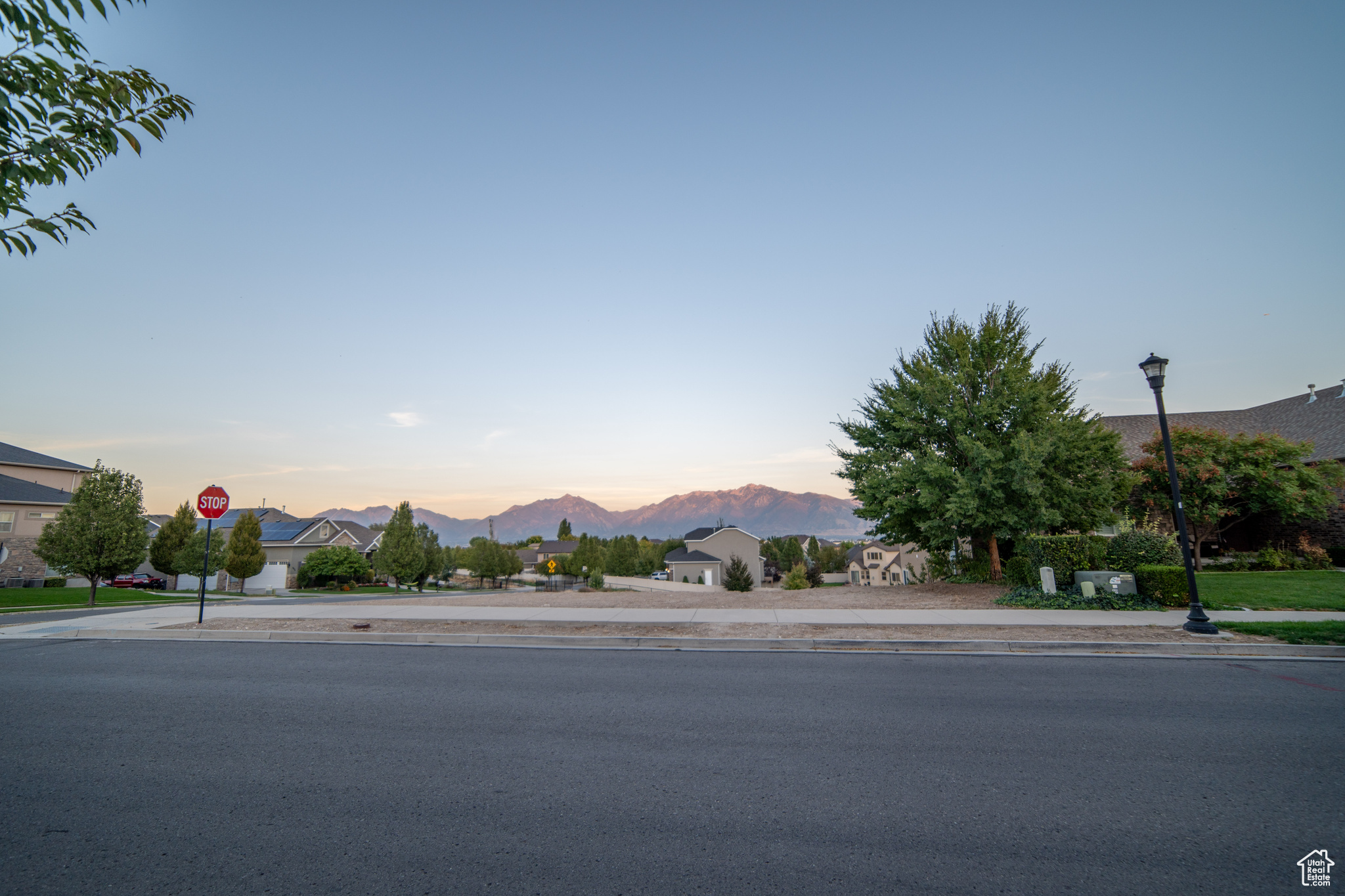 JORDAN HEIGHTS - Land