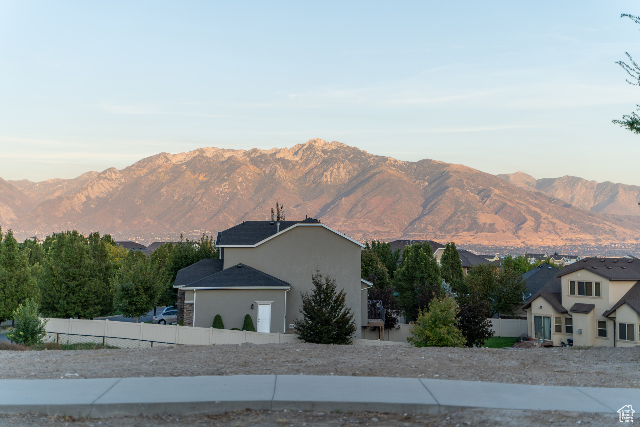 JORDAN HEIGHTS - Land