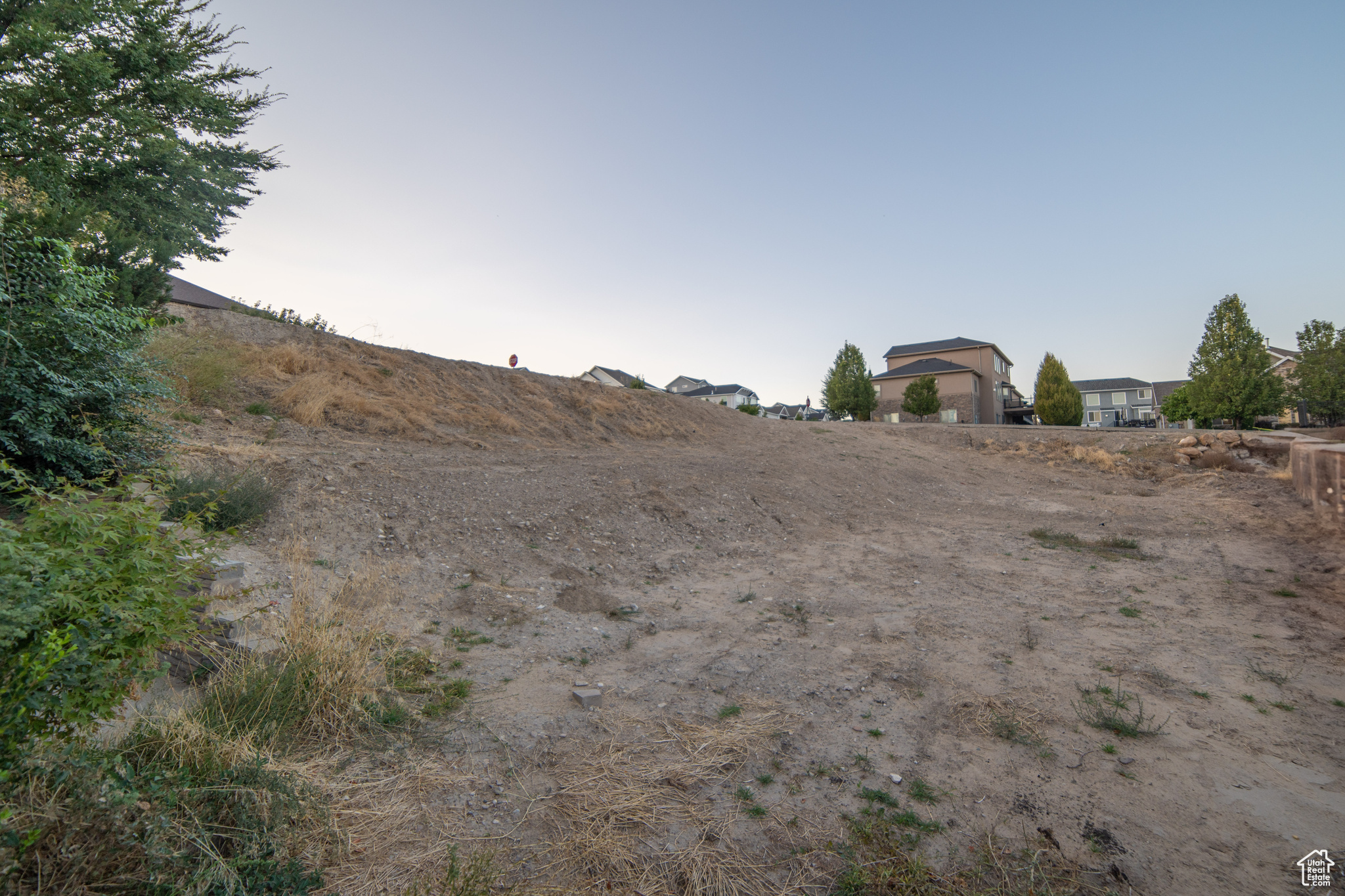 JORDAN HEIGHTS - Land