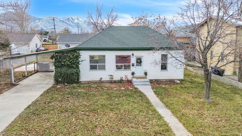Photo of 330 E 700 N, Spanish Fork, UT 84660 (MLS # 2159529)