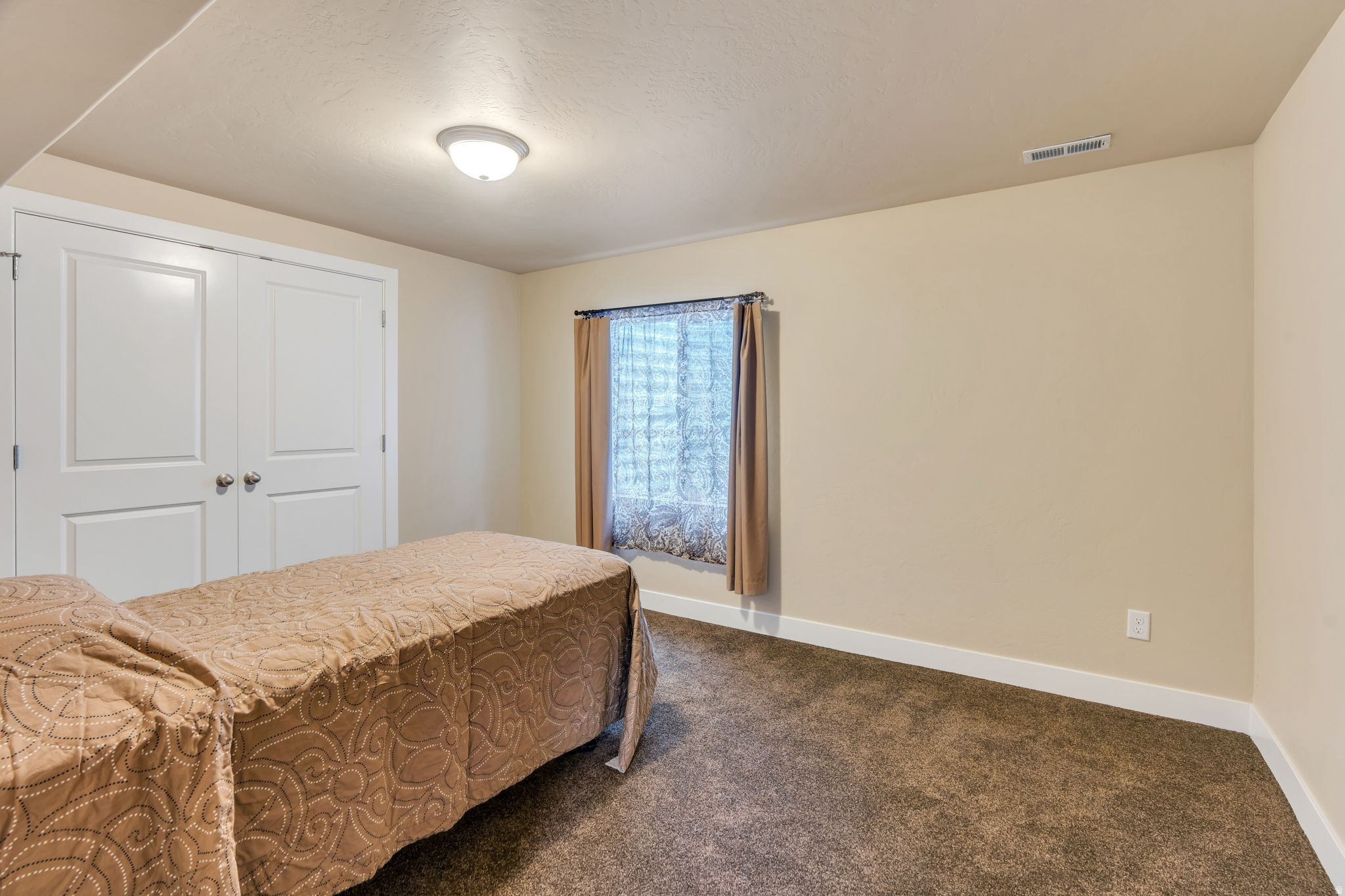 DAYBREAK - Residential