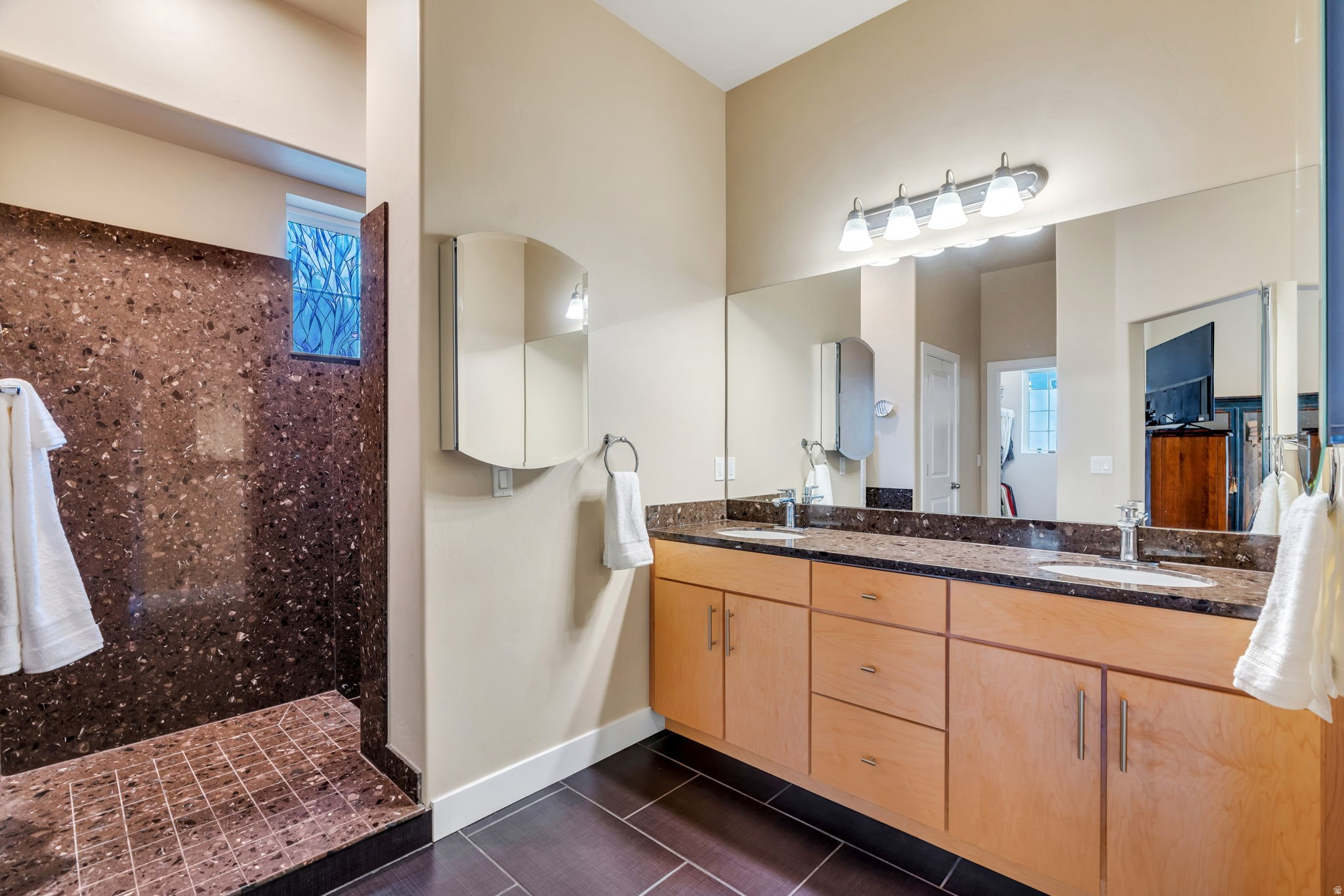 DAYBREAK - Residential