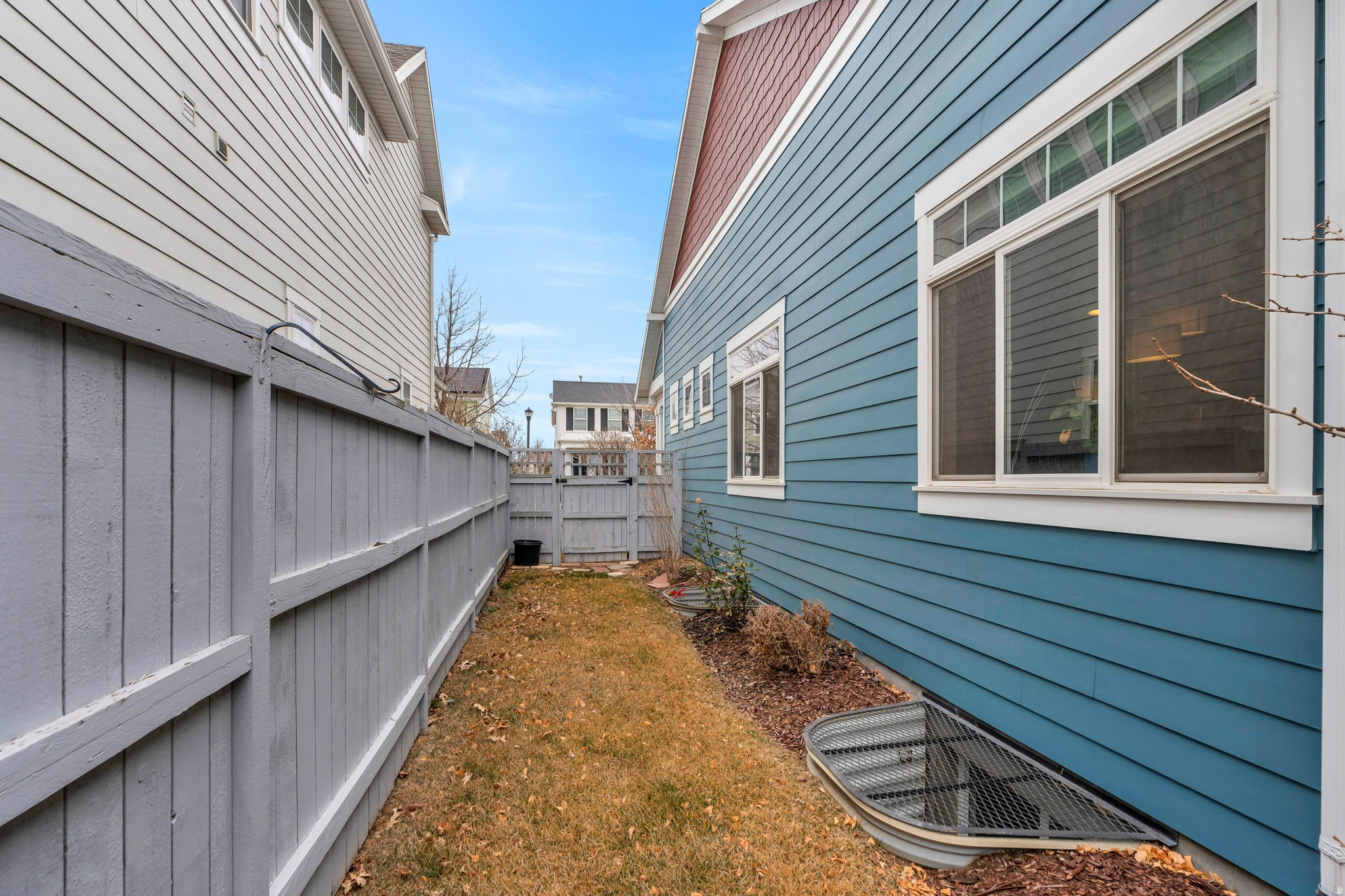 DAYBREAK - Residential