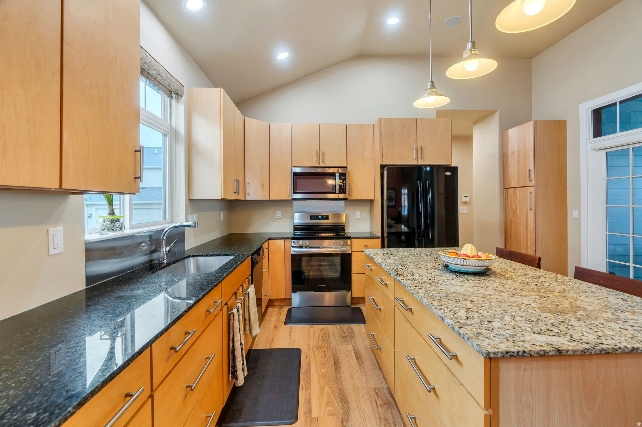 DAYBREAK - Residential