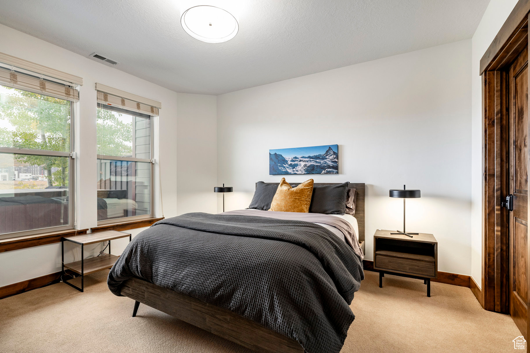 IROQUOIS - Residential