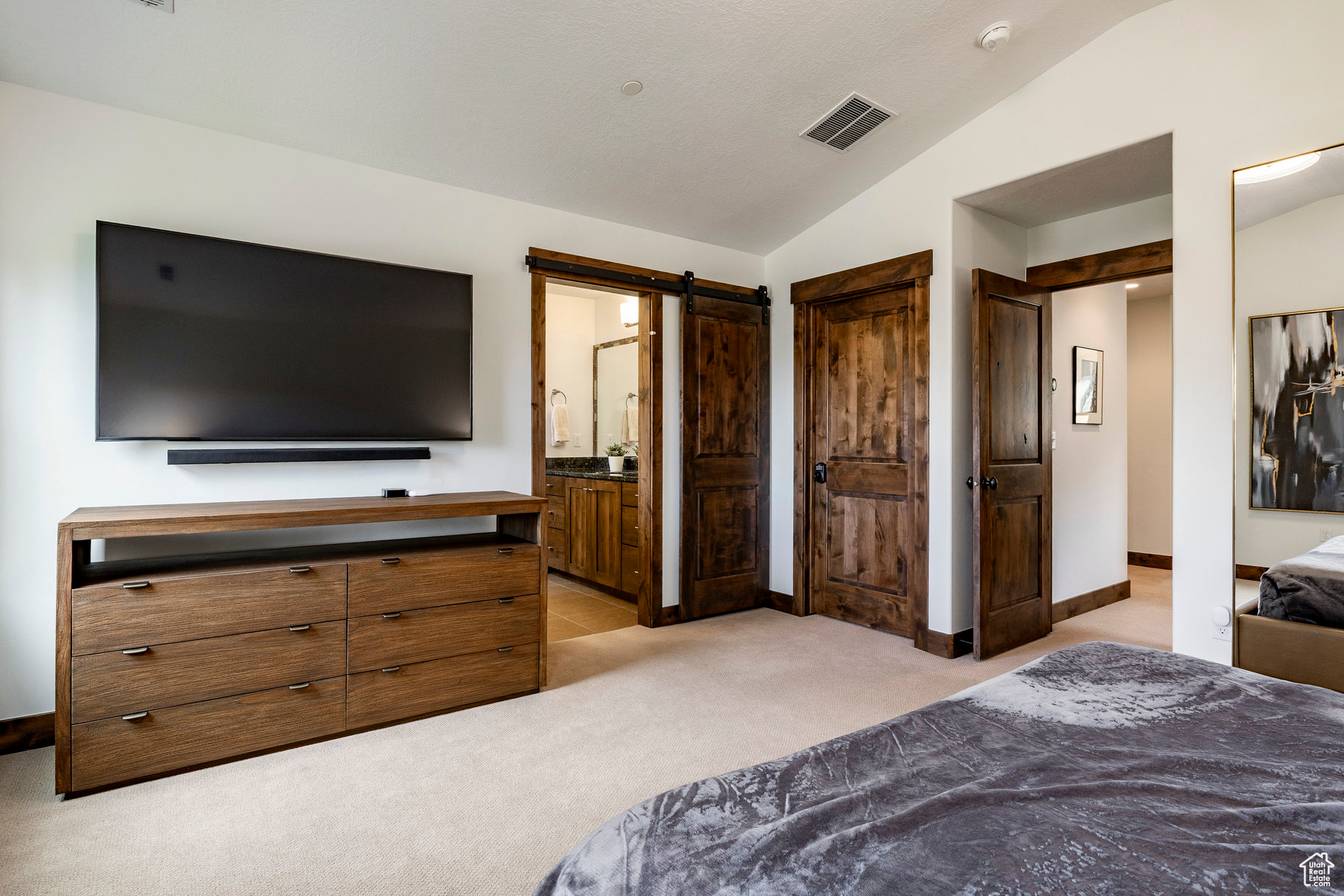IROQUOIS - Residential