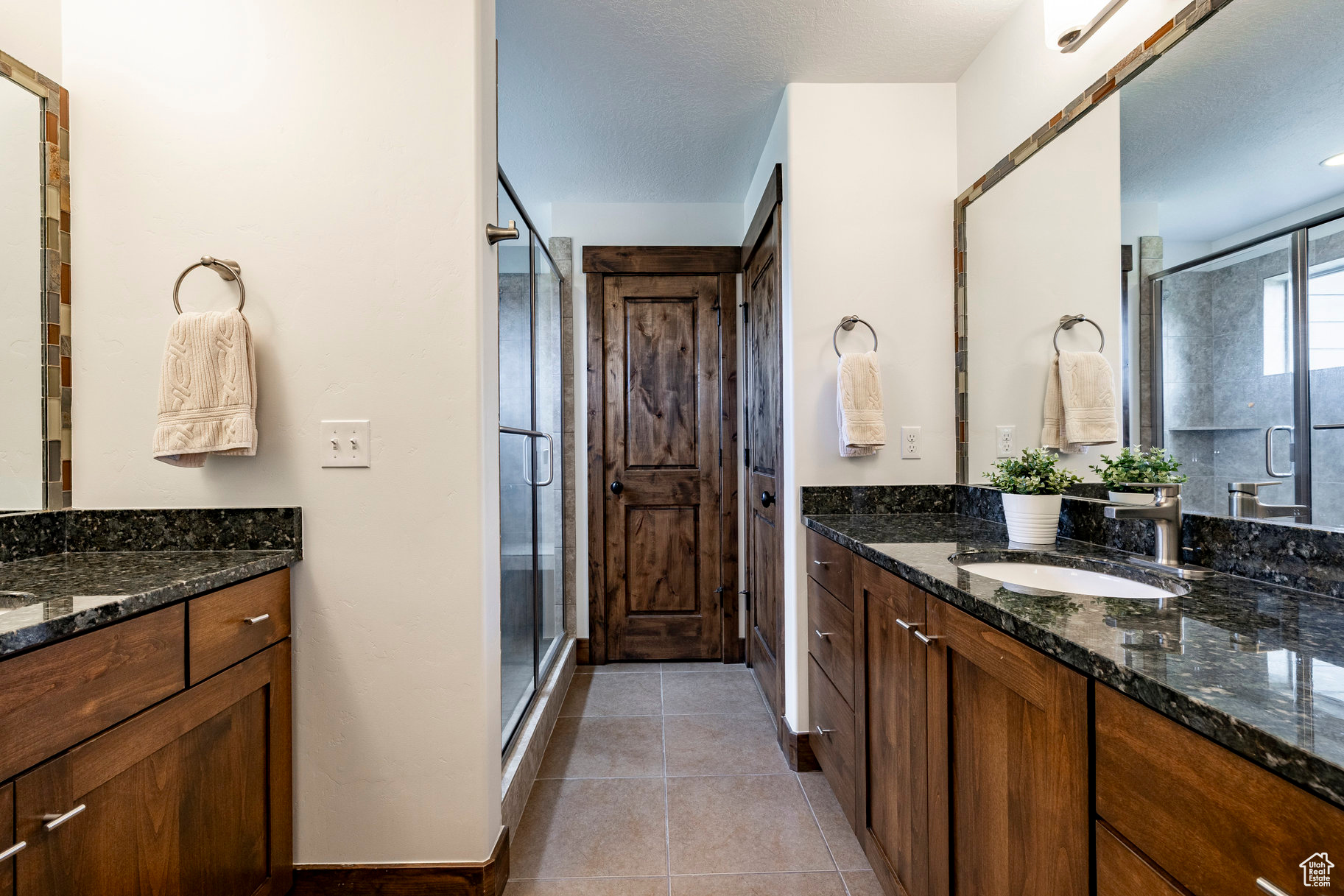 IROQUOIS - Residential