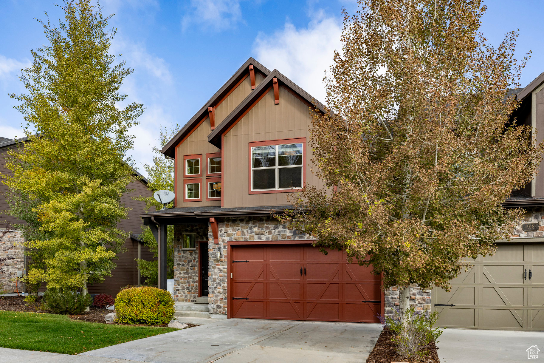 IROQUOIS - Residential