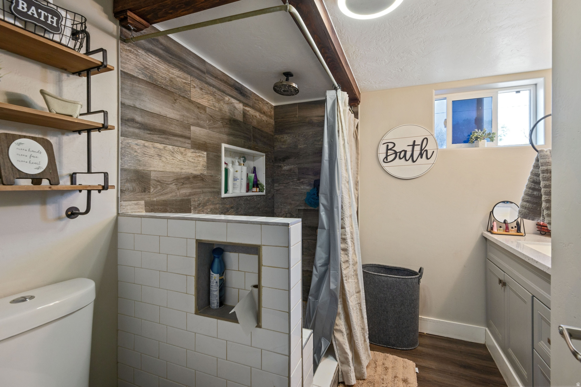 LAMPLIGHTER ESTATES - Residential